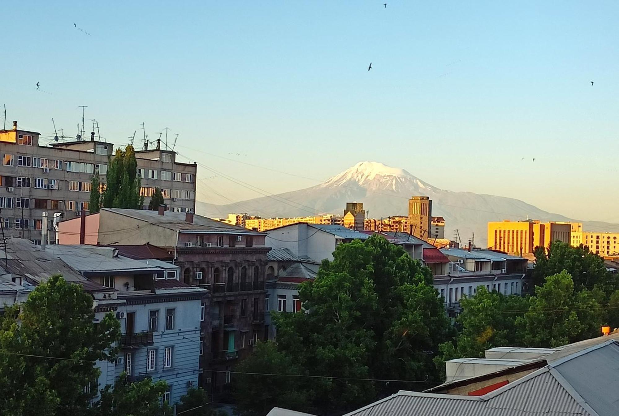 Umba Apartment N3 - Balcony And Mount Ararat View Jerevan Buitenkant foto