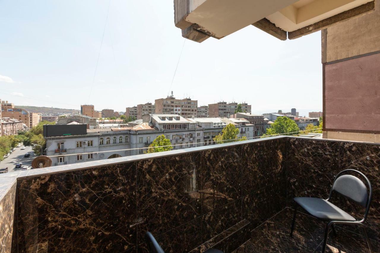 Umba Apartment N3 - Balcony And Mount Ararat View Jerevan Buitenkant foto